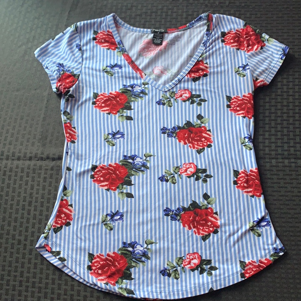 Rue21 stripe v neck short sleeve tee